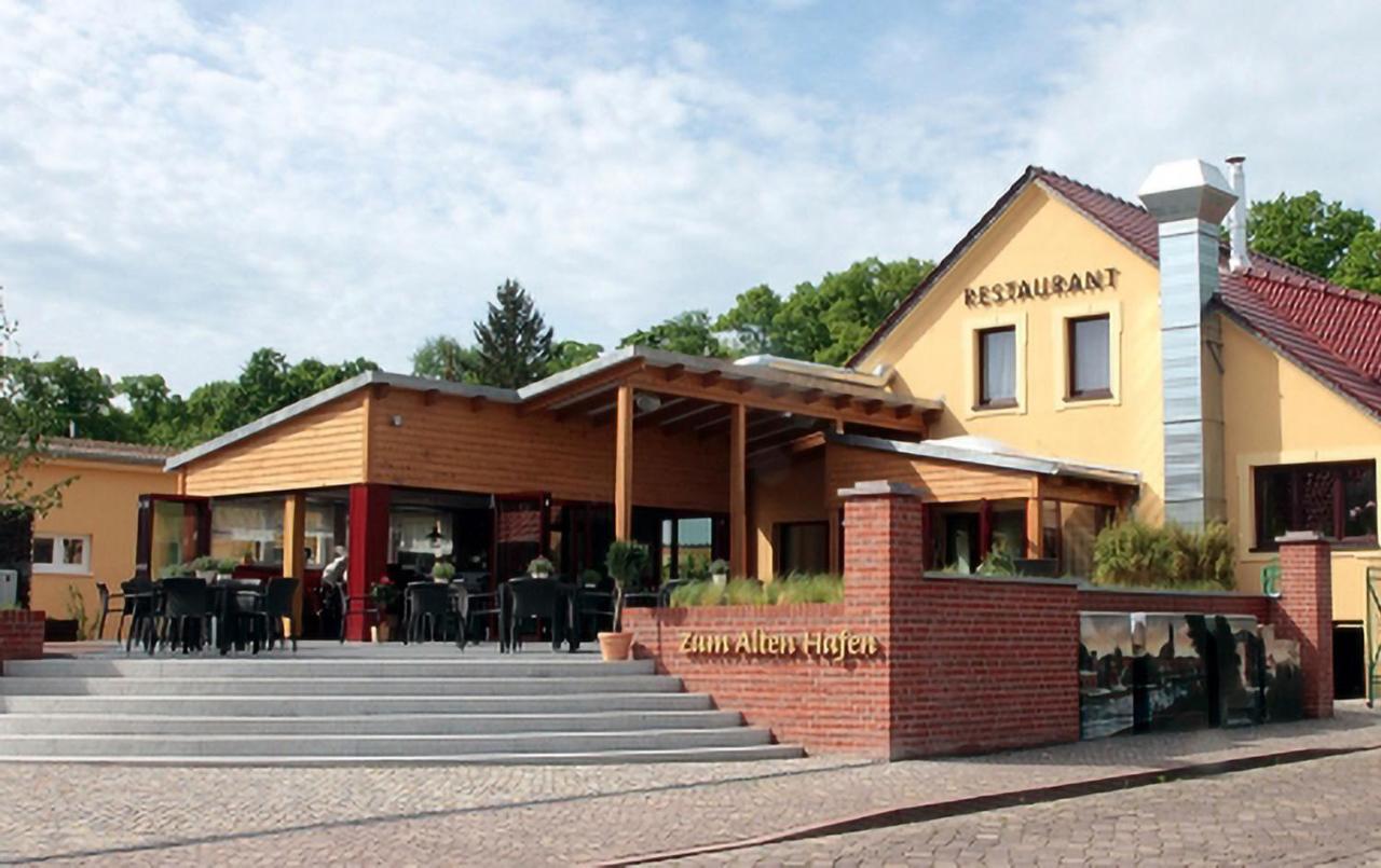 Zum Alten Hafen Rathenow Buitenkant foto