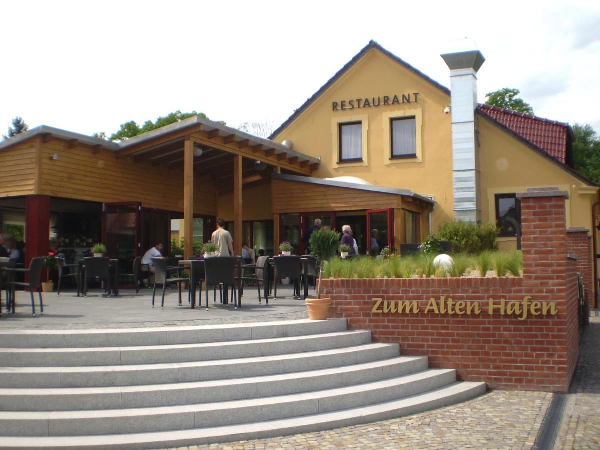 Zum Alten Hafen Rathenow Buitenkant foto